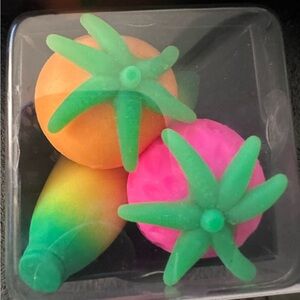 NEEDOH Fruit Bowl Squeeze Toys